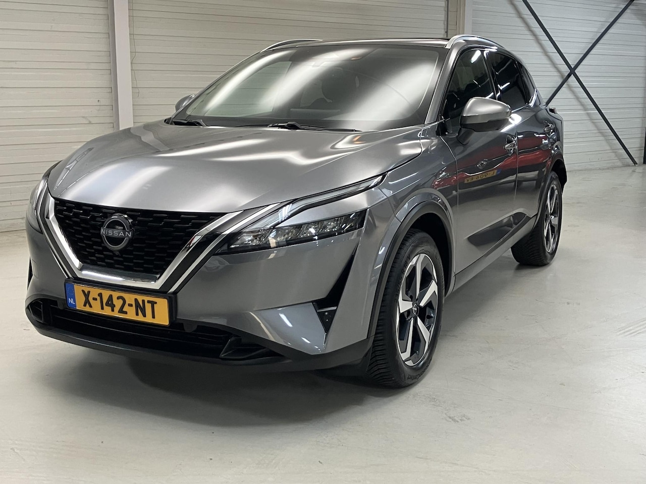 Nissan Qashqai - 1.3 MHEV Xtronic N-Connecta / Automaat / Trekhaak (1800KG Trekgewicht) / Panoramadak/ All - AutoWereld.nl