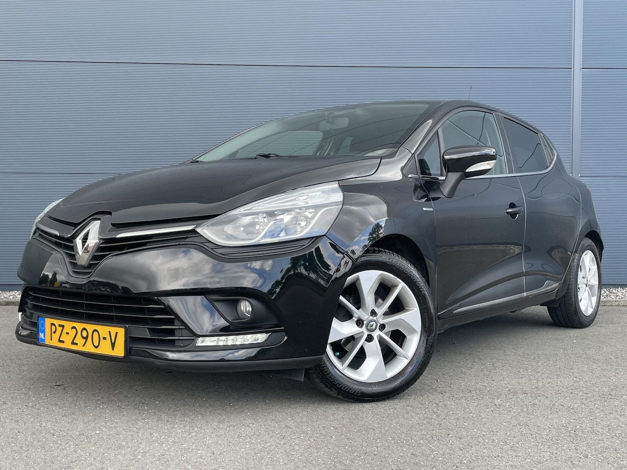 Renault Clio - 0.9 TCe Limited | Navigatie | Bluetooth | Trekhaak | Cruise control - AutoWereld.nl