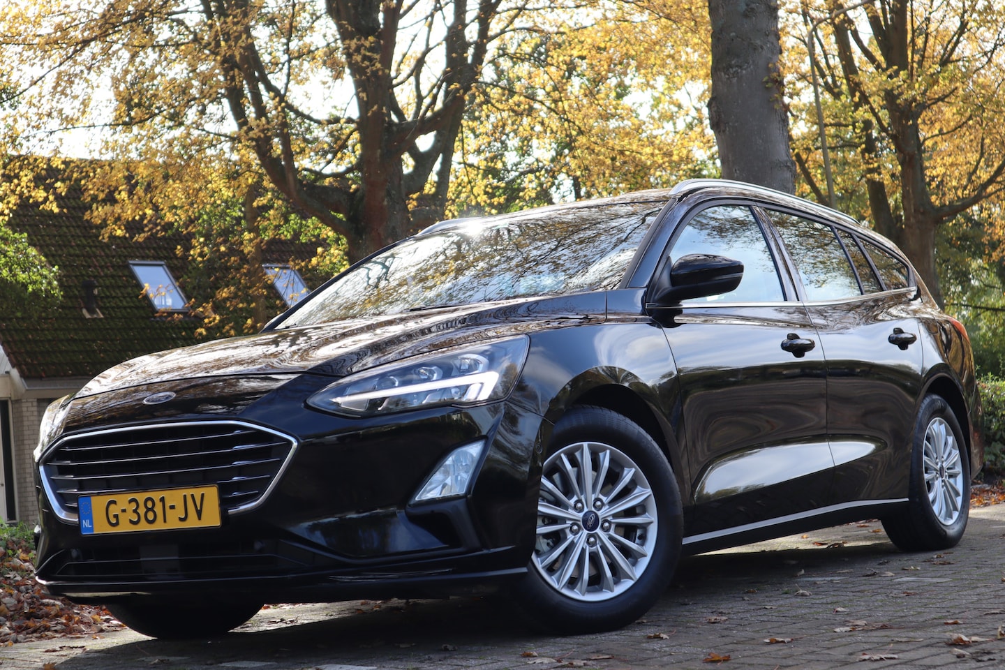 Ford Focus Wagon - 1.0 EcoBoost Titanium Business | Automaat | Head-up | Trekhaak | B&O | - AutoWereld.nl