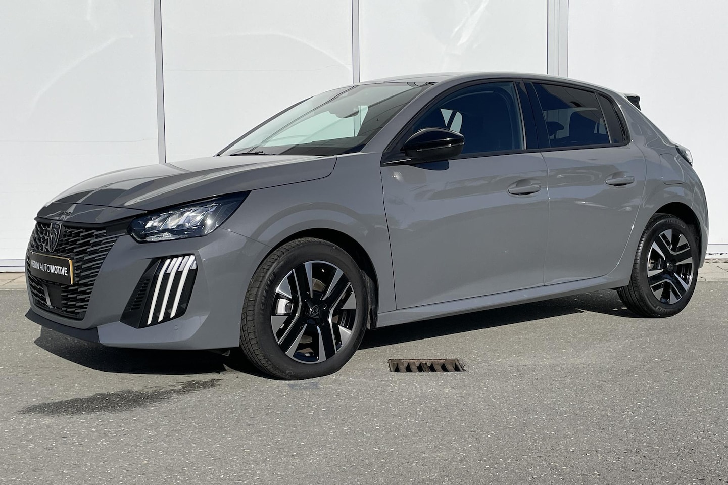 Peugeot 208 - 1.2 Hybrid 110pk e-DCS6 Allure | Apple Carplay/Android Auto | LED | Keyless | Parkeersenso - AutoWereld.nl