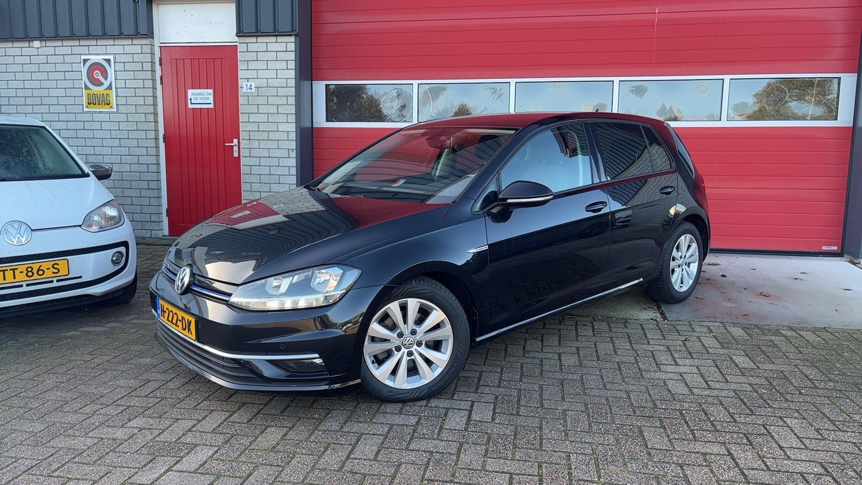 Volkswagen Golf - 1.5 TSI Comfortline Business CAMERA / STOELVERW / NAVI / CARPLAY / CLIMA / PDC / ACC / NL- - AutoWereld.nl