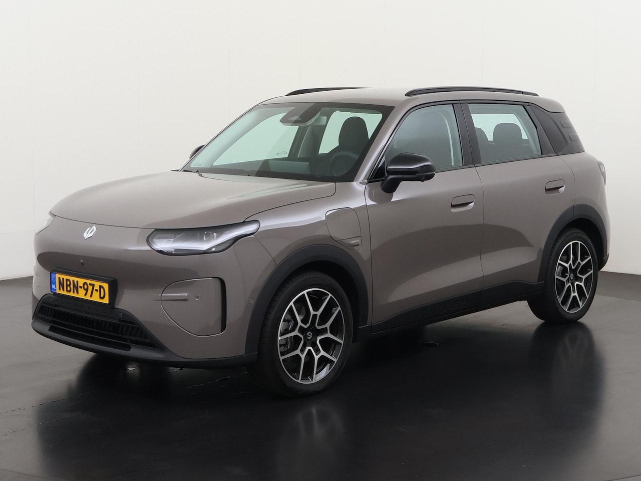 Leapmotor B03X - ProMax Design 53 kWh | All-in 449,- Private Lease | Direct uit voorraad - AutoWereld.nl