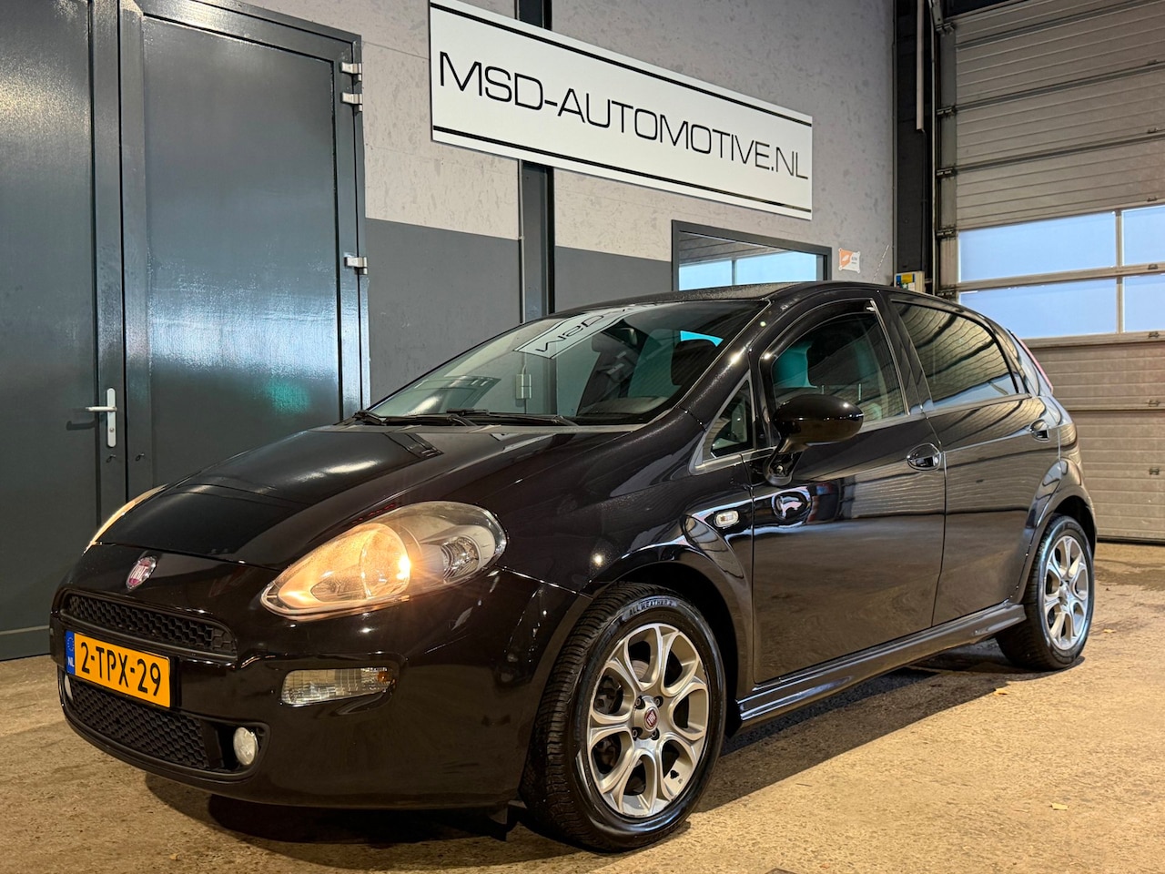 Fiat Punto Evo - 0.9 TwinAir Lounge APK 3-2027 - AutoWereld.nl