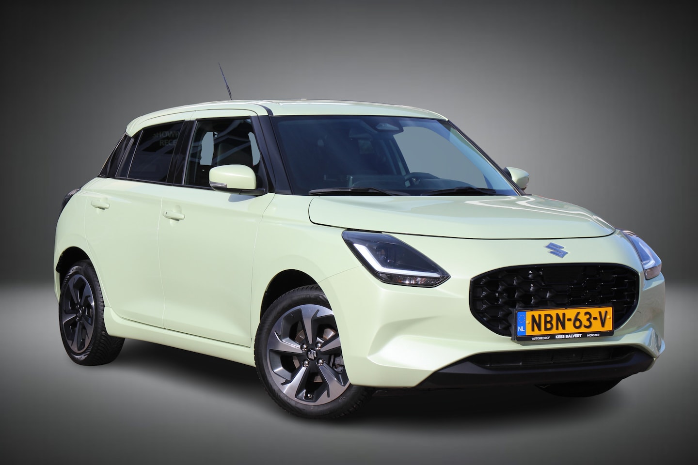 Suzuki Swift - 1.2 Style Hybrid | Adapt. cruise | Dodehoeksensor | Keyless | 10 jr. garantie | - AutoWereld.nl