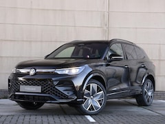 Volkswagen Tiguan - R-Line Edition 1.5 eHybrid 204 PK | Black Style | Trekhaak | Stoelverwarming | Head Up | P
