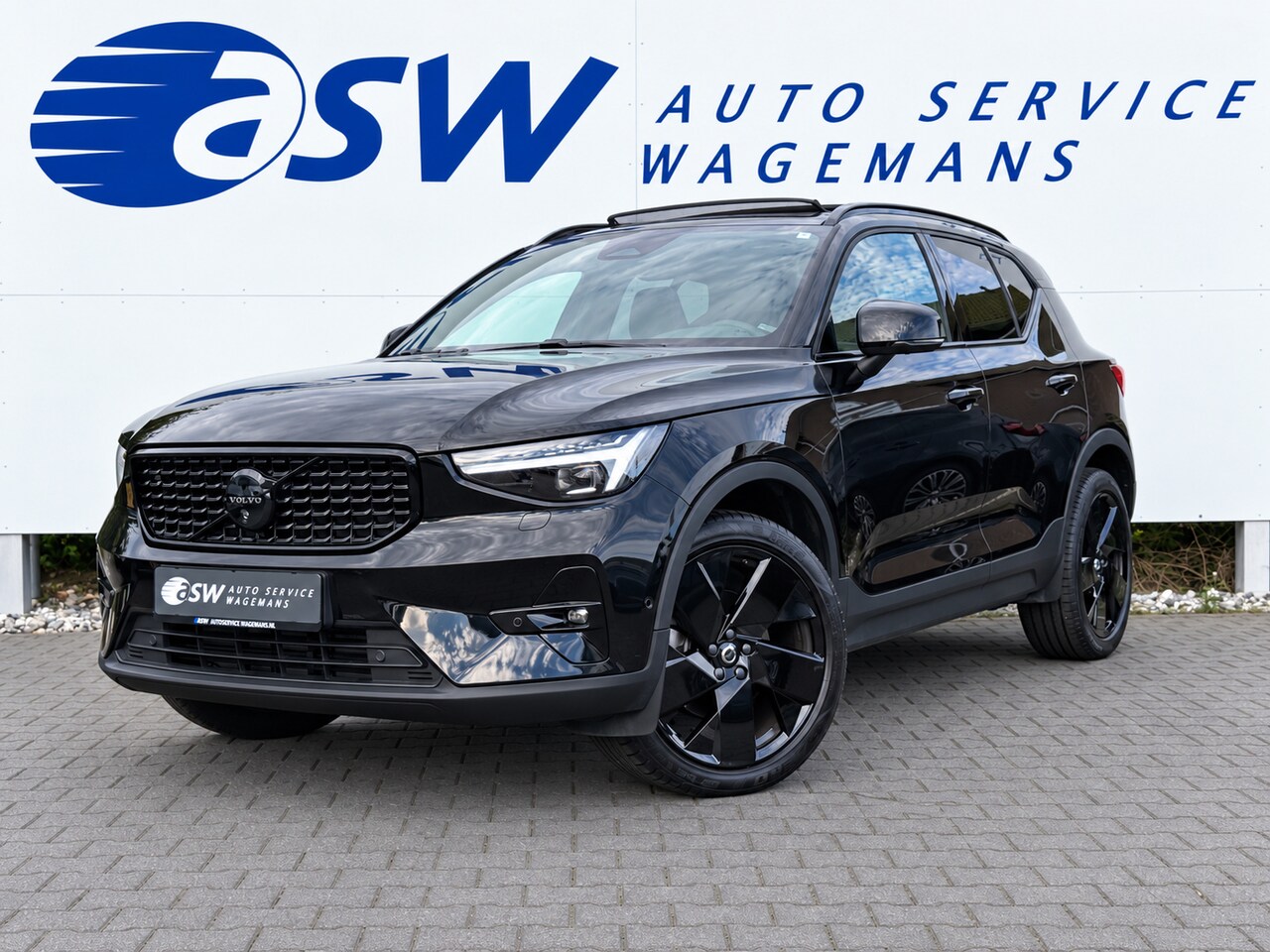 Volvo XC40 - 2.0 B4 Plus Black Edition | Pano | Memory | Pilot Assist | H/K Audio | 20 inch - AutoWereld.nl