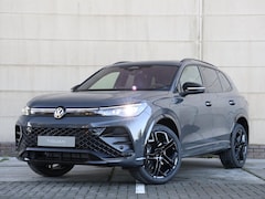 Volkswagen Tiguan - R-Line Edition 1.5 eHybrid 272 PK | Black Style | 20" inch velgen | Panoramadak | Navigati