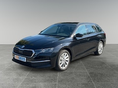Skoda Octavia Combi - 1.5 150pk TSI MHEV Business Edition Trekhaak wegklapbaar | Parkeersensoren vóór en achter