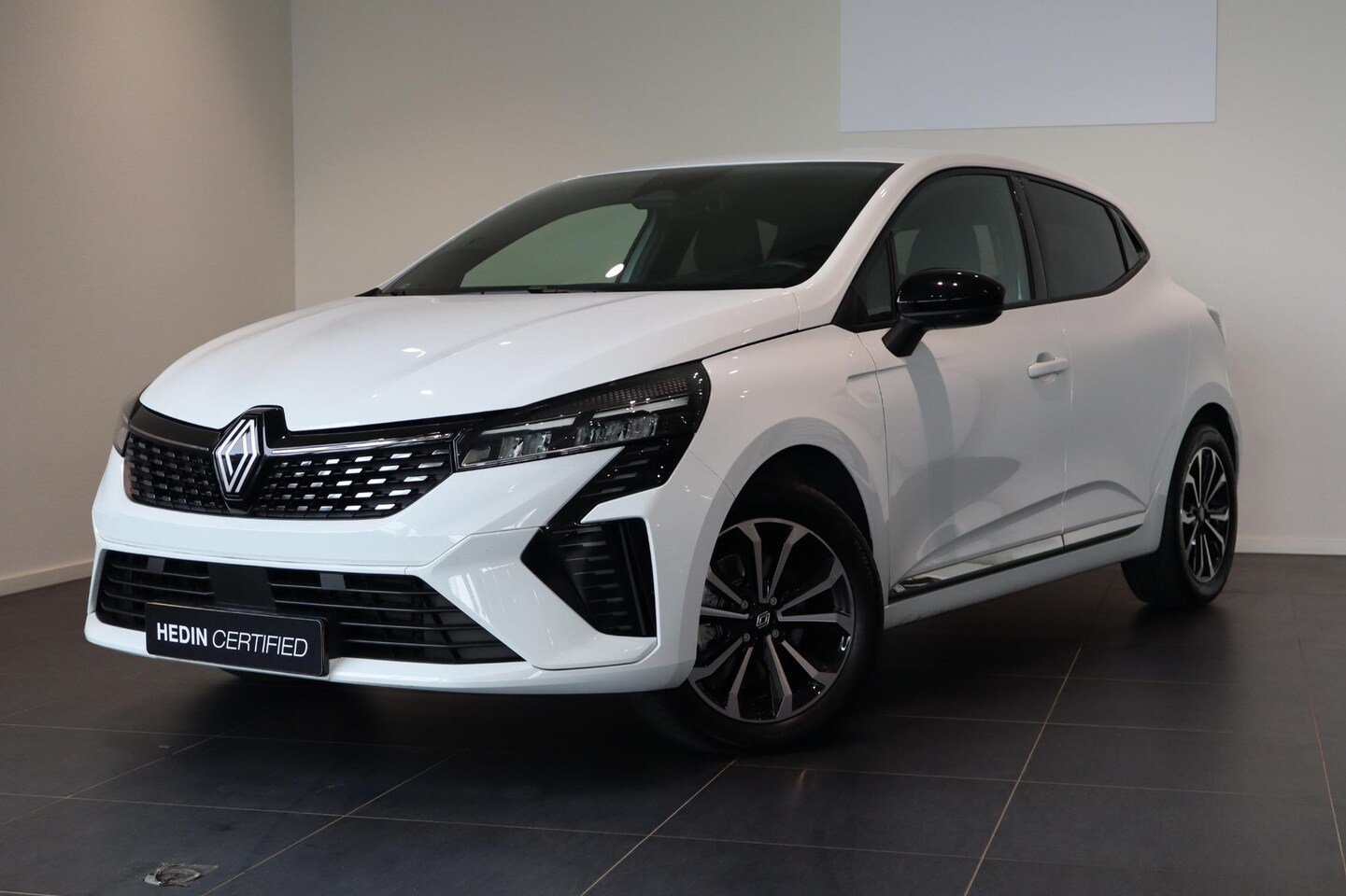 Renault Clio - 1.6 E-Tech Full Hybrid 145 techno | Automaat | Climate Control | Navigatiesysteem | Lichtm - AutoWereld.nl