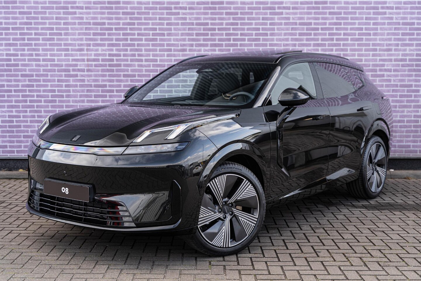 Lynk & Co 08 - 1.5 Plug-in Hybrid More | PHEV | Matrix LED Koplampen | Panoramadak | 360 Graden Camera | - AutoWereld.nl