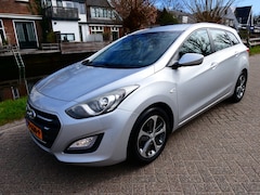Hyundai i30 CW - 1.4 i-Drive 101pk 2e eigenaar Airco Cruise LED PDC Historie