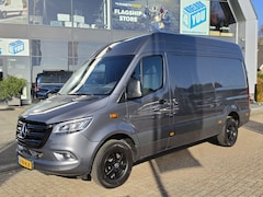 Mercedes-Benz Sprinter - 317 CDI L2-H2 RWD Automaat * LED * Chauffeursstoel * Camera * Cruise