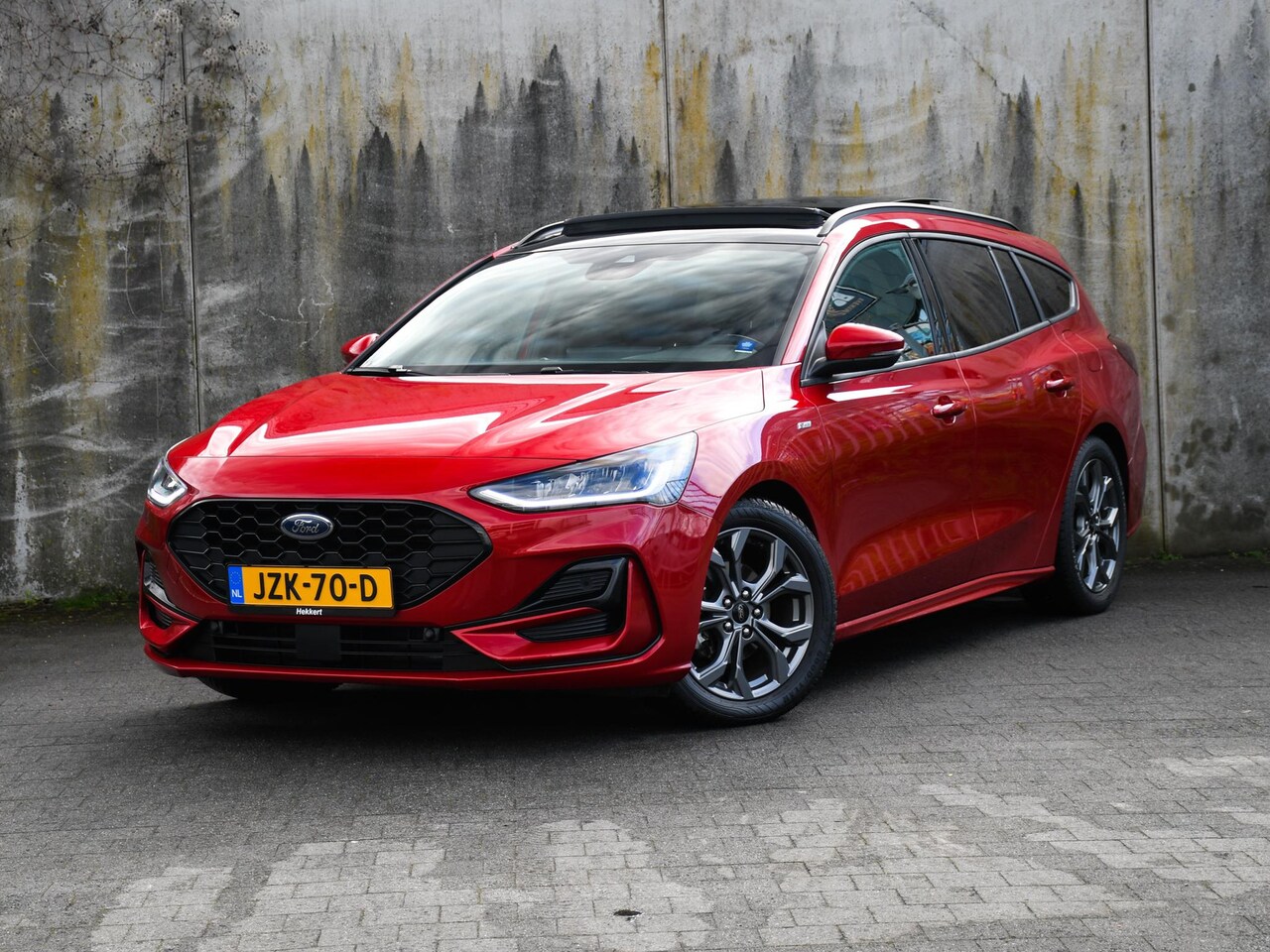 Ford Focus Wagon - ST Line X 1.0 EcoBoost Hybrid 155pk Automaat SCHUIF-DAK | 17''LM | WINTER PACK | B&O | PDC - AutoWereld.nl
