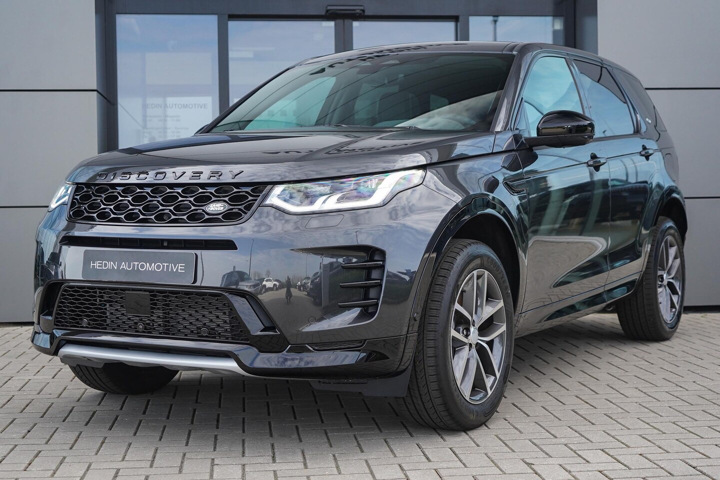 Land Rover Discovery Sport - P270e Business Edition | Premium LED | Privacy Glass | 360 Camera | 5 jaar garantie - AutoWereld.nl