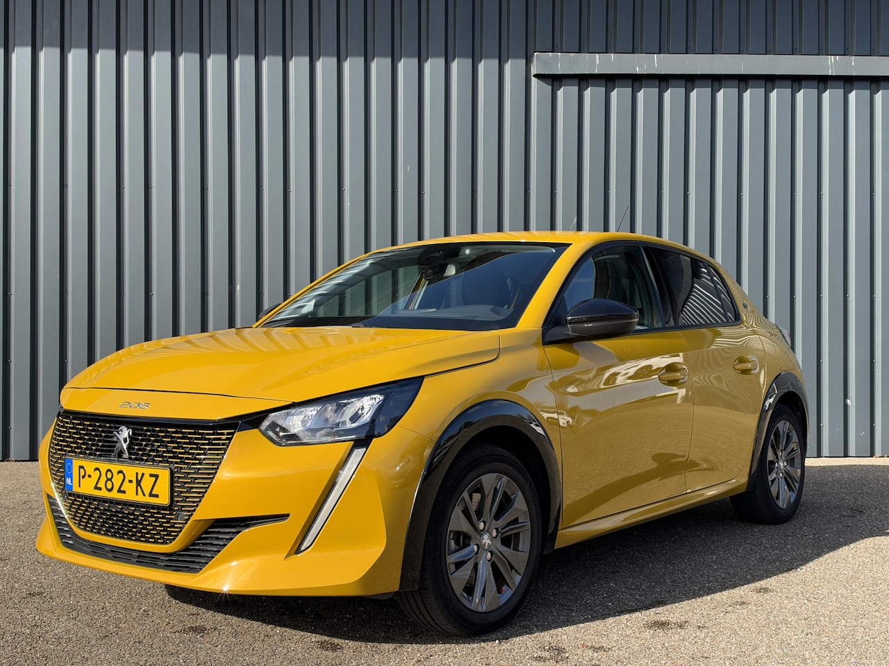 Peugeot e-208 - EV Allure Pack 50 kWh Apple Carplay | Android Auto | Camera | Parkeersensoren | Cruise Con - AutoWereld.nl