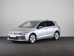 Volkswagen Golf - 1.5 eHybrid Style Edition 204 pk Automaat (DSG) | Navigatie via App | Parkeersensoren (Par