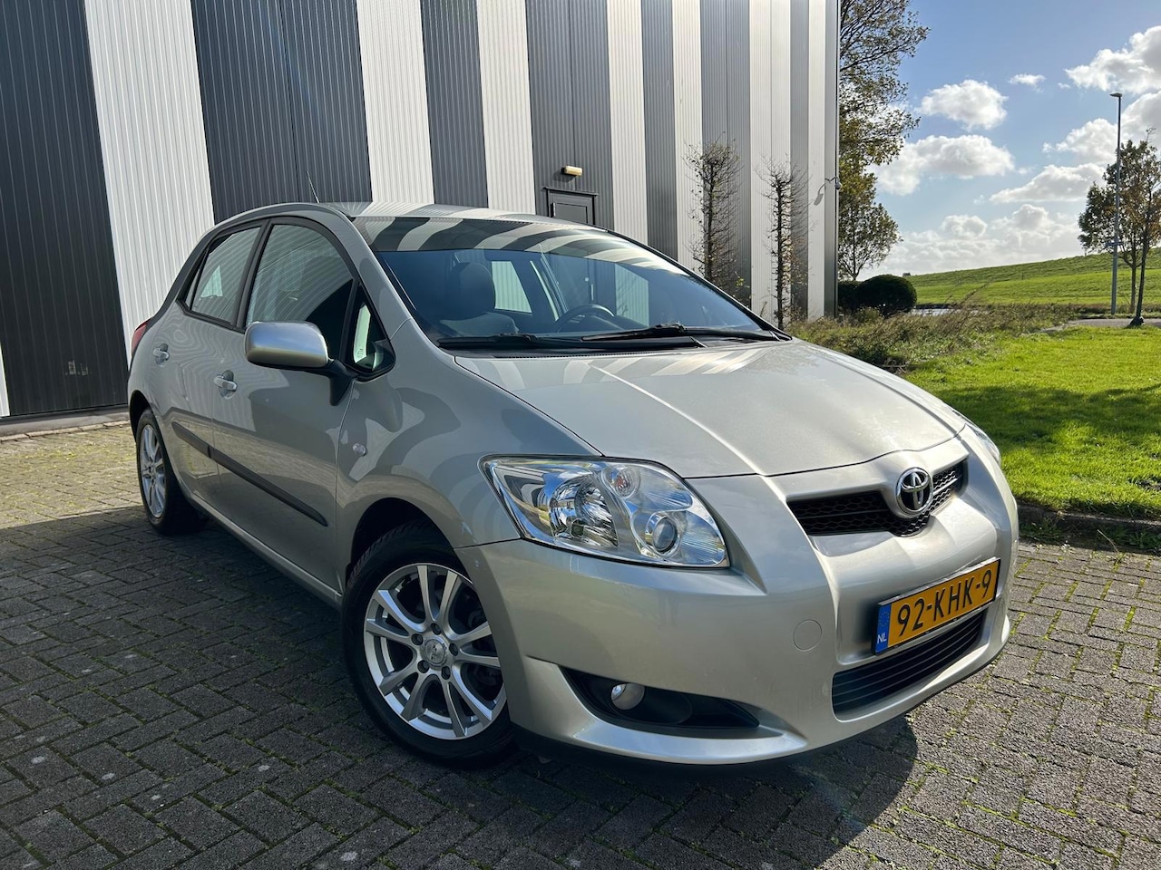 Toyota Auris - 1.6 Aspiration Automaat-Clima-Cruise-Navi-Trekhaak - AutoWereld.nl