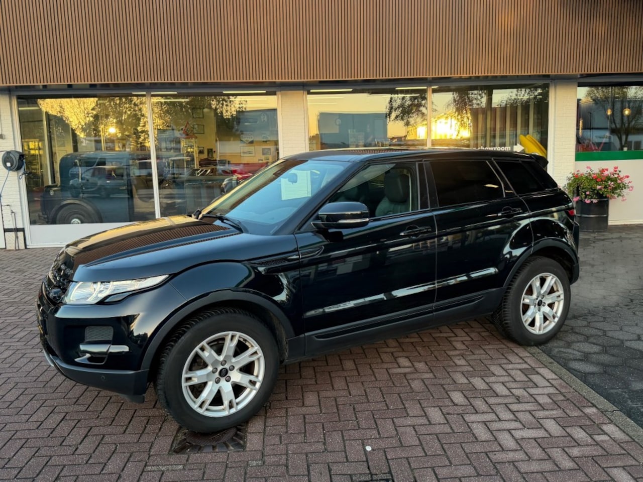 Land Rover Range Rover Evoque - 2.0 si4 Automaat Prestige Dealeronderhouden #BEAUTY - AutoWereld.nl