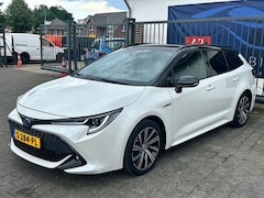 Toyota Corolla Touring Sports - 1.8 Hybrid GR-Sport / HEAD-UP DISPLAY / STUUR-STOELVERWARMING / CAMERA