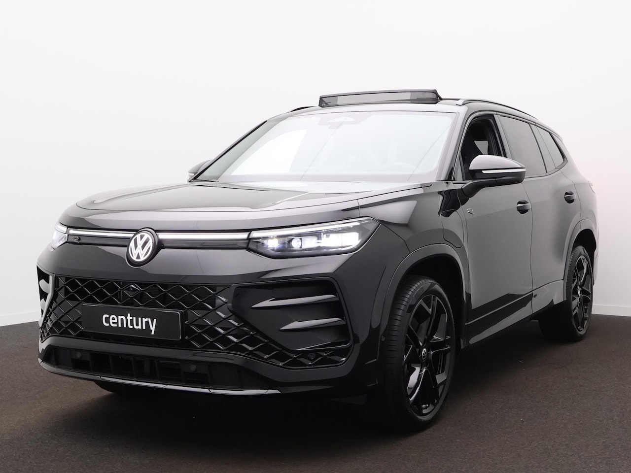 Volkswagen Tayron - 1.5 eHybrid R-Line Edition Automaat - IQ Light - Panoramaschuif-kanteldak - HUD - Park Ass - AutoWereld.nl