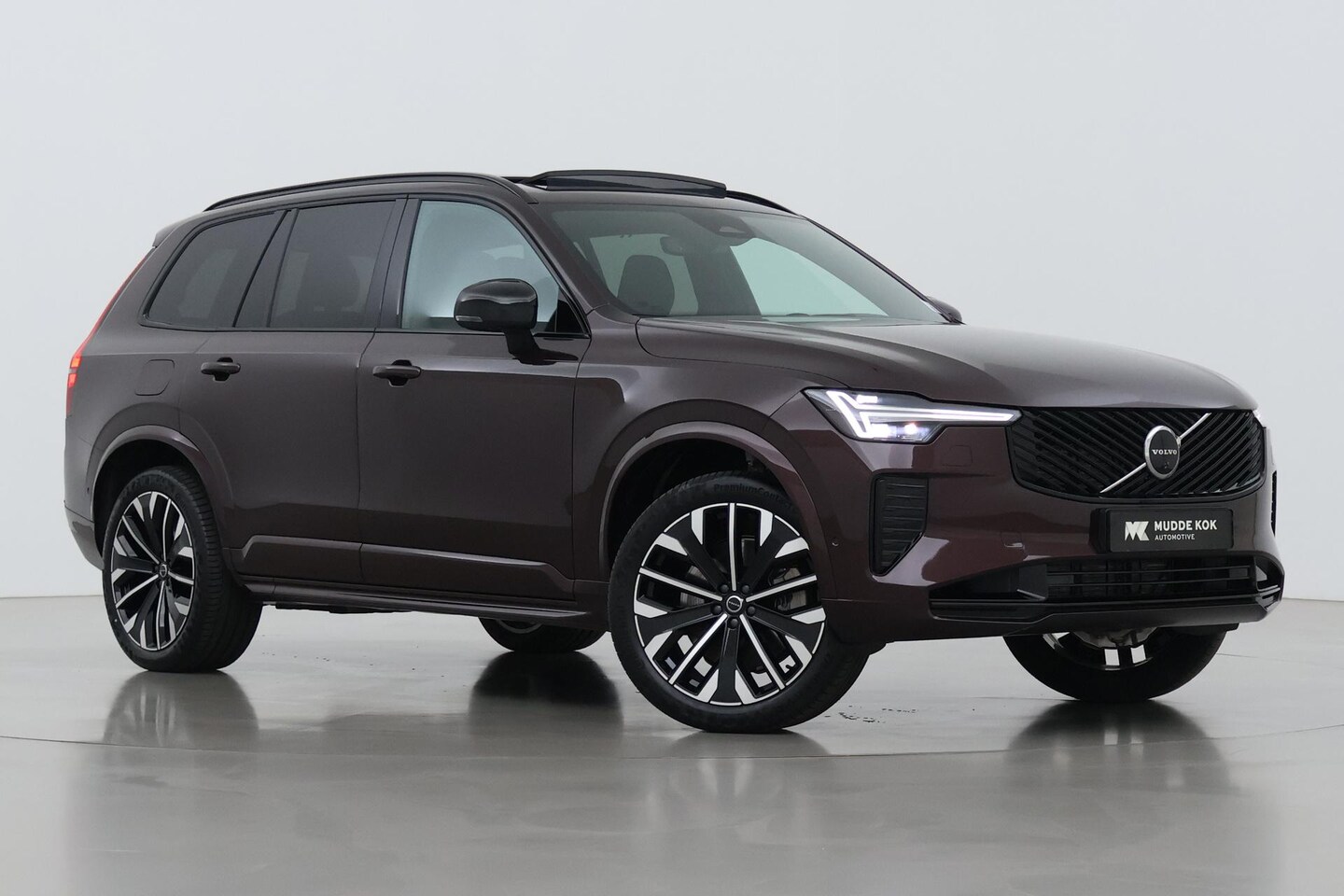 Volvo XC90 - T8 Ultra Dark | MY27 | Harman/Kardon | Trekhaak | Panoramadak | 360° Camera | Head-Up | Pi - AutoWereld.nl