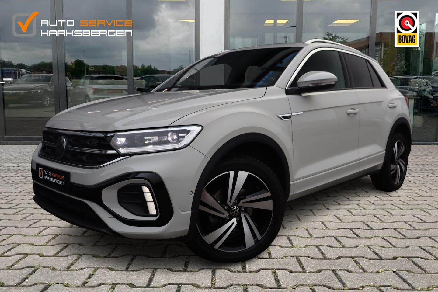 Volkswagen T-Roc - 1.5 TSI R-Line | ACC | Camera | Virtual Cockpit | Fabrieksgarantie - AutoWereld.nl