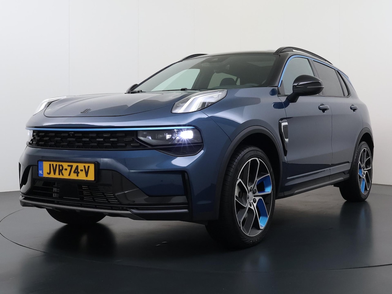 Lynk & Co 01 - 1.5 Plugin Hybrid | Navigatie | Camera | Elektrisch verstelbare bestuurdersstoel | Panoram - AutoWereld.nl