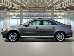 Volvo S80 - 3.2 AWD Summum Schuifdak, trekhaak, electr. stoelen, boekjes