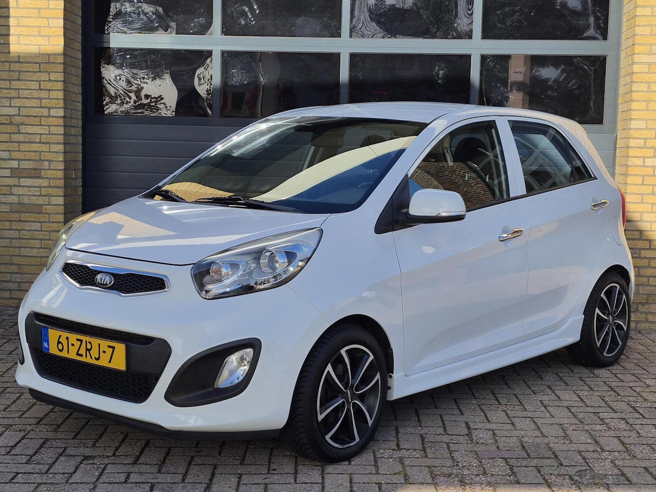 Kia Picanto - 1.0 CVVT Plus Pack | LED | Parkeersensoren - AutoWereld.nl