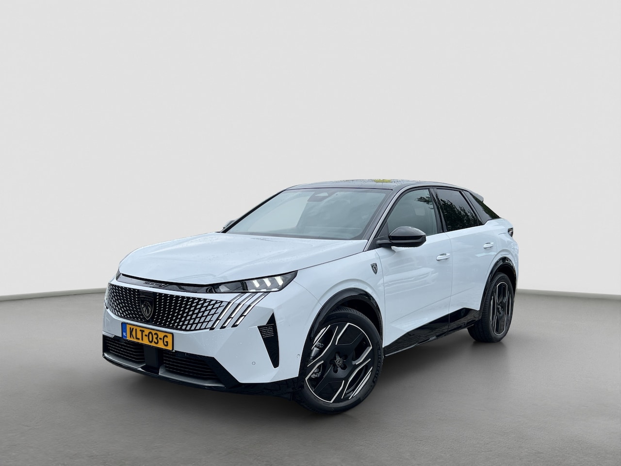 Peugeot e-3008 - GT Exclusive | 100% SoH | Panoramadak | Warmtepomp | Focal | Vol leder | Matrix LED | Elek - AutoWereld.nl