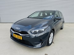 Kia Cee'd Sportswagon - Ceed 1.5 T-GDi DynamicLine Eerste Eigenaar | Trekhaak | Climate Control | Navigatie | Appl