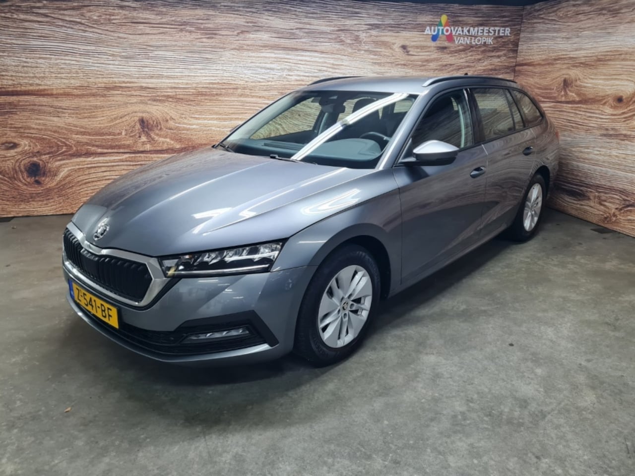 Skoda Octavia Combi - 1.5 TSI e-Tech MHEV 150pk DSG Business Edition - AutoWereld.nl