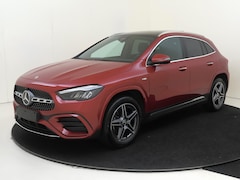 Mercedes-Benz GLA-Klasse - 250 e AMG Line / Panoramadak / Stoelverwarming / Achteruitrijcamera /