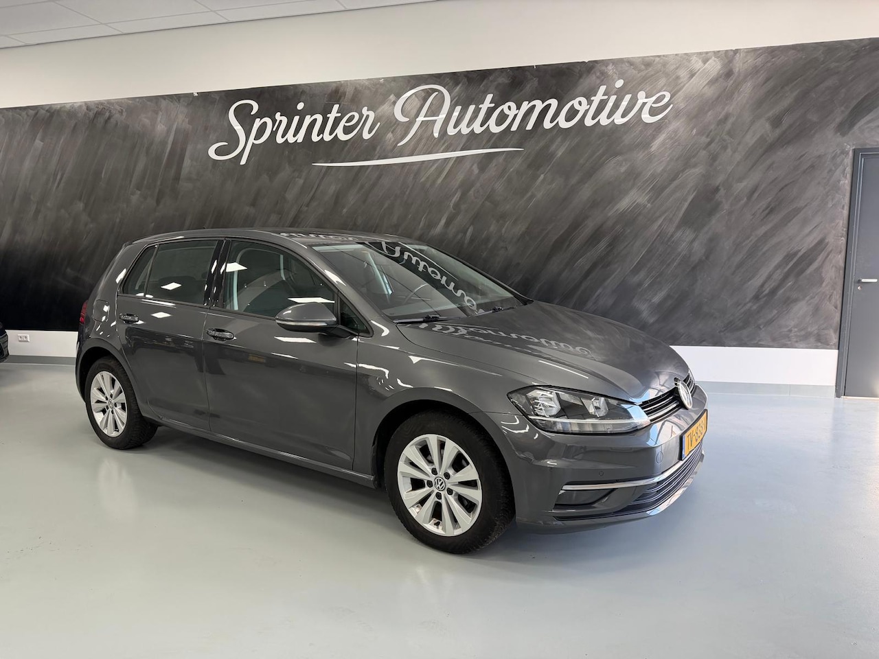 Volkswagen Golf - 1.0 TSI Comfortline 1.0 TSI Comfortline - AutoWereld.nl
