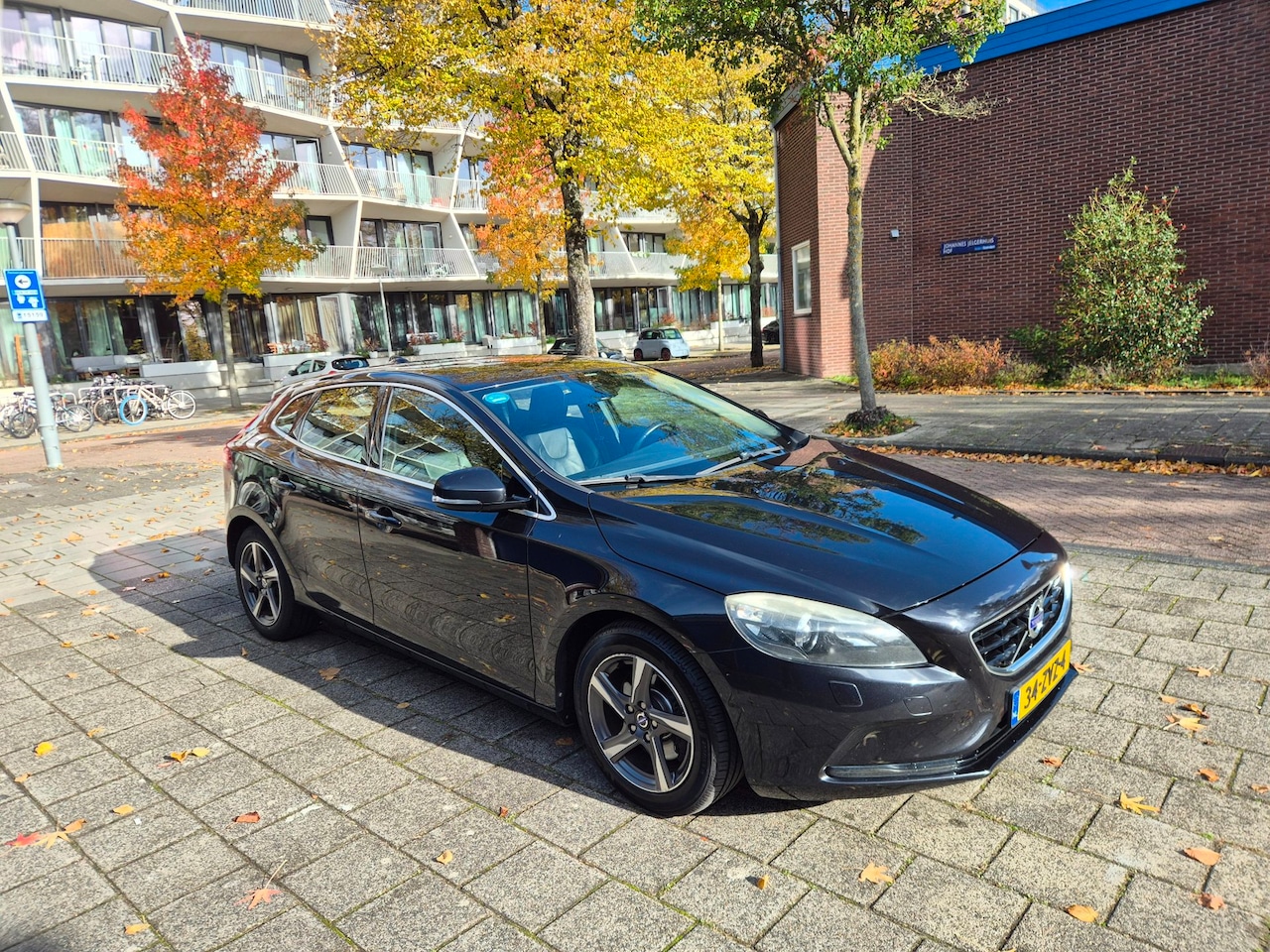 Volvo V40 - 1.6 T3 Summum 1.6 T3 Summum - AutoWereld.nl