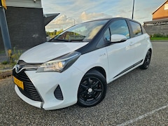 Toyota Yaris - 1.5 Hybrid Aspiration Bi-Tone GARANTIE