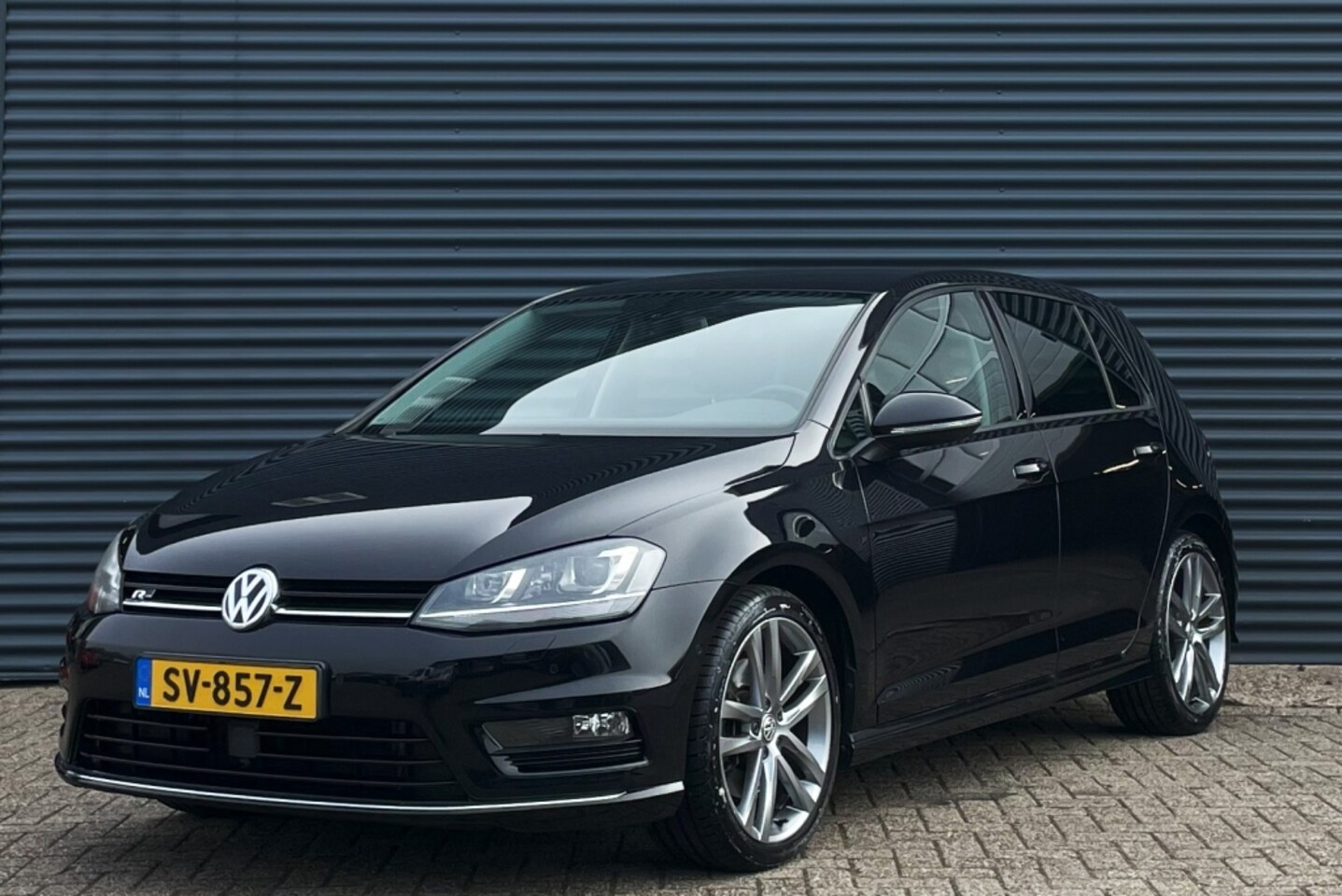 Volkswagen Golf - Volkswagen Golf 1.4 TSI 140PK R-Line DSG - AutoWereld.nl