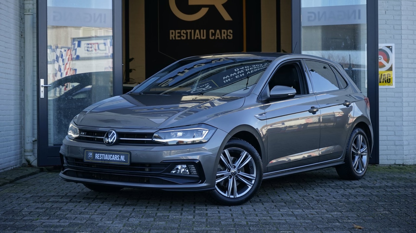 Volkswagen Polo - 1.0 TSI R-Line Black Style AUTOMAAT|ACC|CARPLAY|CLIMA|DAB|FULL LED|MODE|NAVIGATIE|PDC|STOE - AutoWereld.nl