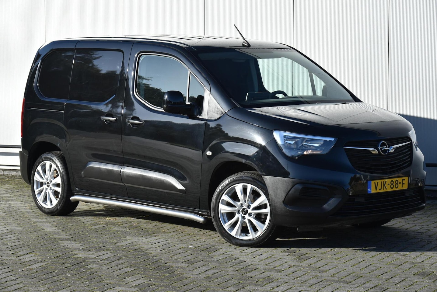 Opel Combo - 1.5D Airco Apple Carplay Navi Cruise PDC Trekhaak - AutoWereld.nl
