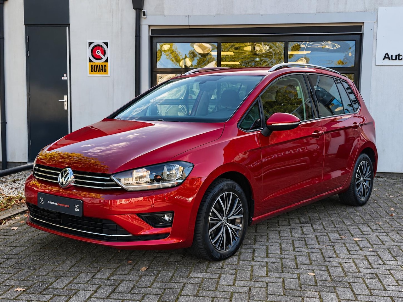 Volkswagen Golf Sportsvan - 1.4 TSI Connected Series Allstar | Automaat | Stoel- & Stuurverwarming | Navi | Trekhaak - AutoWereld.nl