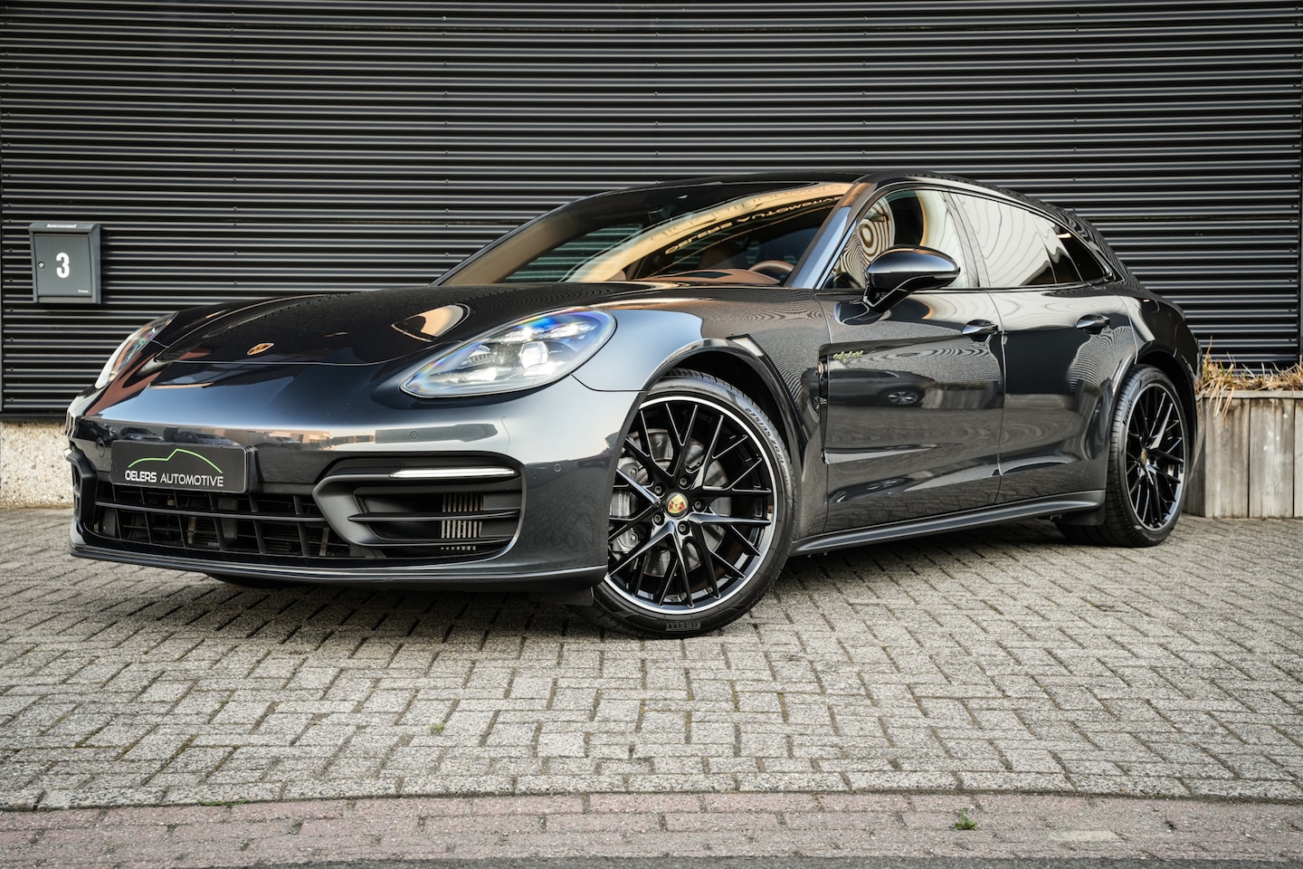 Porsche Panamera Sport Turismo - 2.9 4 E-Hybrid Facelift | Panoramadak | HUD | Stoelventilatie | Leder | PDLS | Apple CarPl - AutoWereld.nl