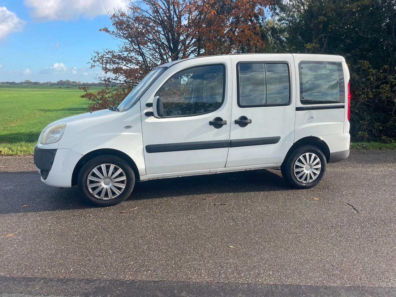 Fiat Doblò - 1.4 Family 7 persoons .APK Nieuw. - AutoWereld.nl