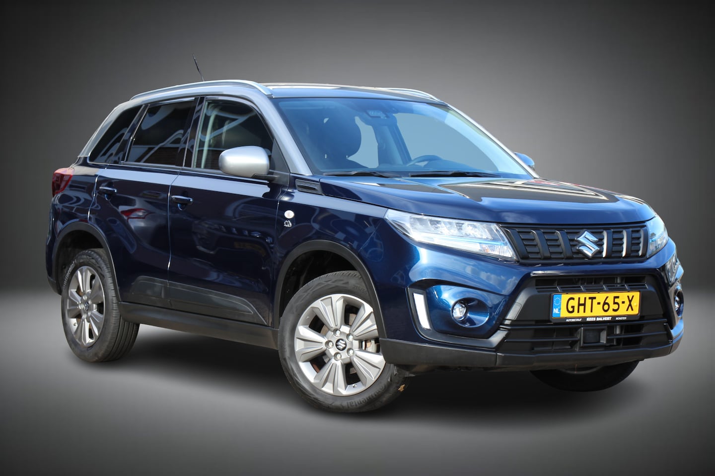 Suzuki Vitara - 1.5 Hybrid Select Rhino Edition Automaat | Parkeersensoren | Dodehoeksensor | - AutoWereld.nl