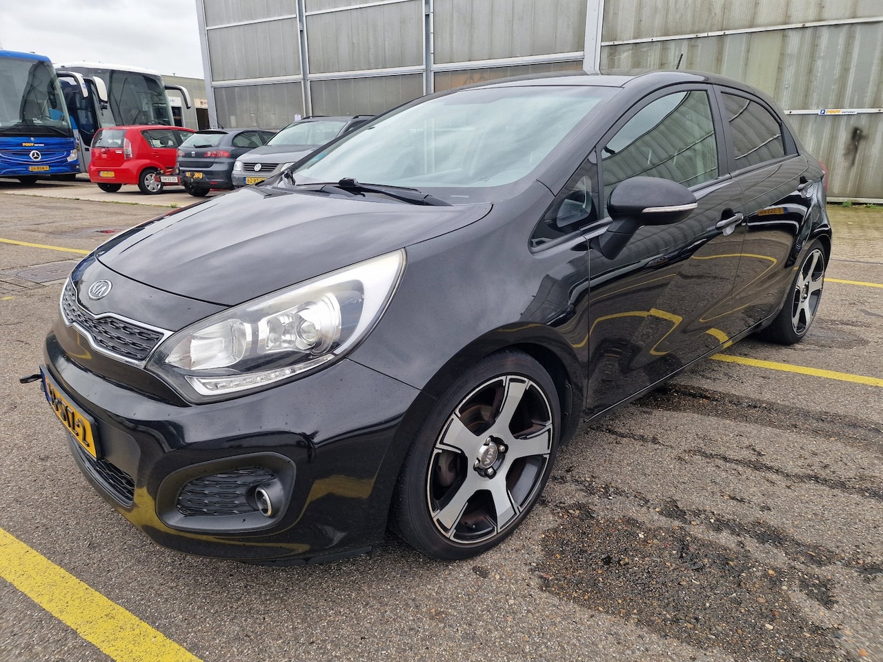 Kia Rio - 1.2 CVVT Super Pack 17'' l.m. MOTOR DEFECT - AutoWereld.nl