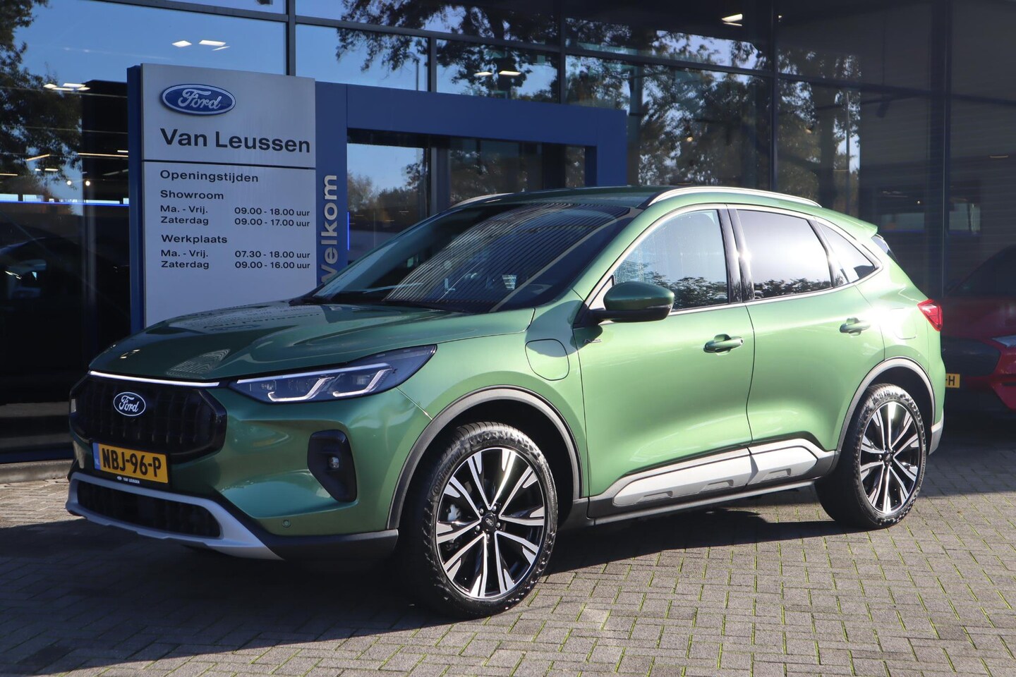 Ford Kuga - 2.5 PHEV ACTIVE FABRIEKSAUTO! 20"LM-VELGEN ELEKTR-TREKHAAK LED-PAKKET HEAD-UP-DISPLAY BLIN - AutoWereld.nl