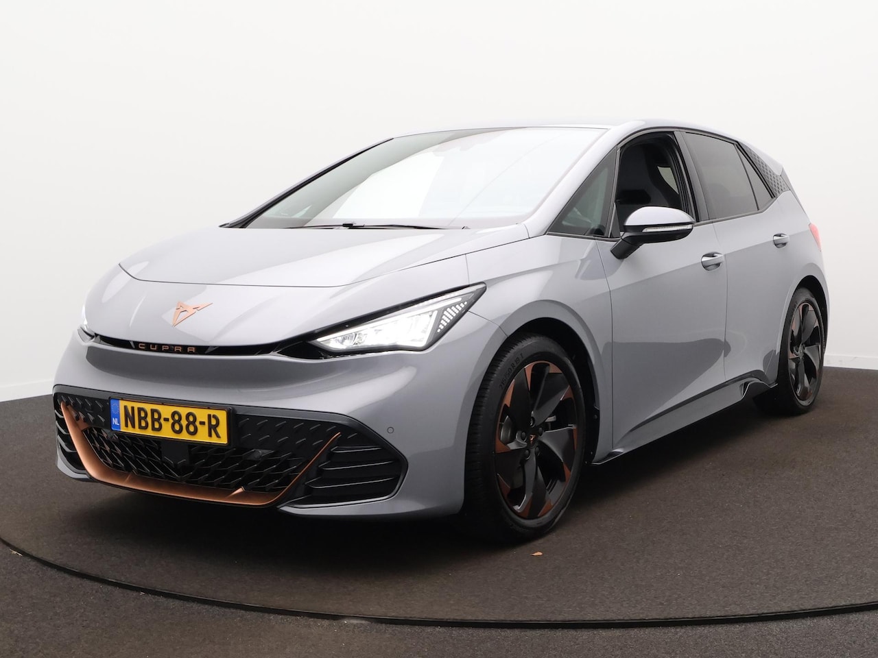 CUPRA Born - Performance 63 kWh | 360 Camera | Elek. Stoelen | ACC | Stoelverwarming | Navi | - AutoWereld.nl