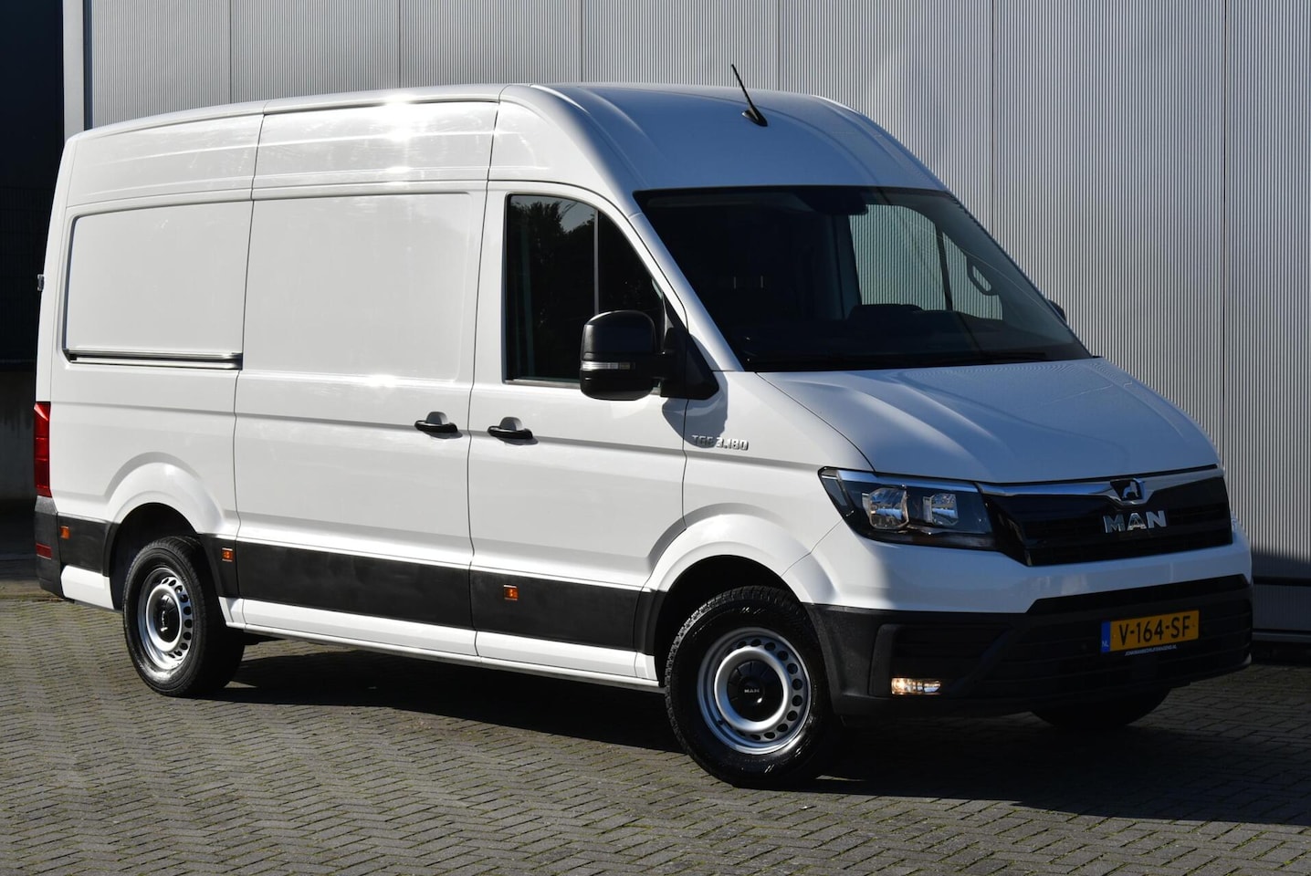 MAN TGE - 35 2.0 Standaard Hoog EL 35 2.0 Standaard Hoog EL - AutoWereld.nl