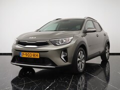Kia Stonic - 1.0 T-GDi MHEV 100pk DynamicPlusLine - Navigatie - Camera - Climate control - Privacy glas
