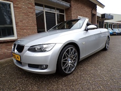 BMW 3-serie Cabrio - 320i Executive Automaat / Leder / Navi