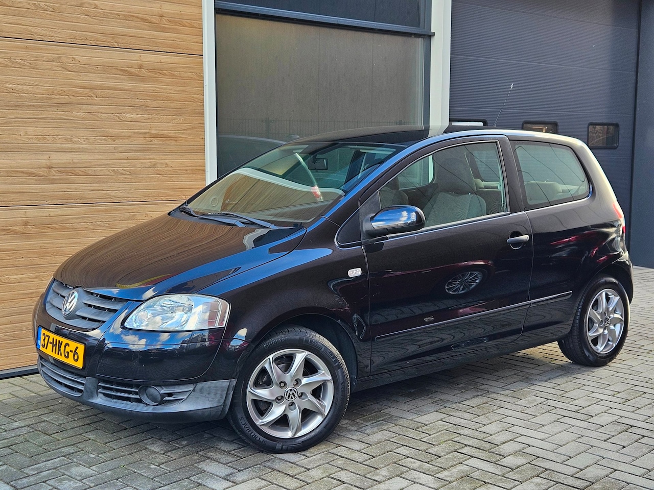 Volkswagen Fox - 1.2 Trendline 15" Stuurbekrachtiging Dealeronderhouden - AutoWereld.nl